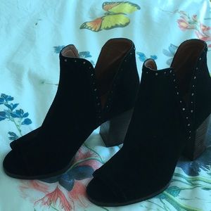 Lucky Brand Size 8 Black Suede Mules Never Worn